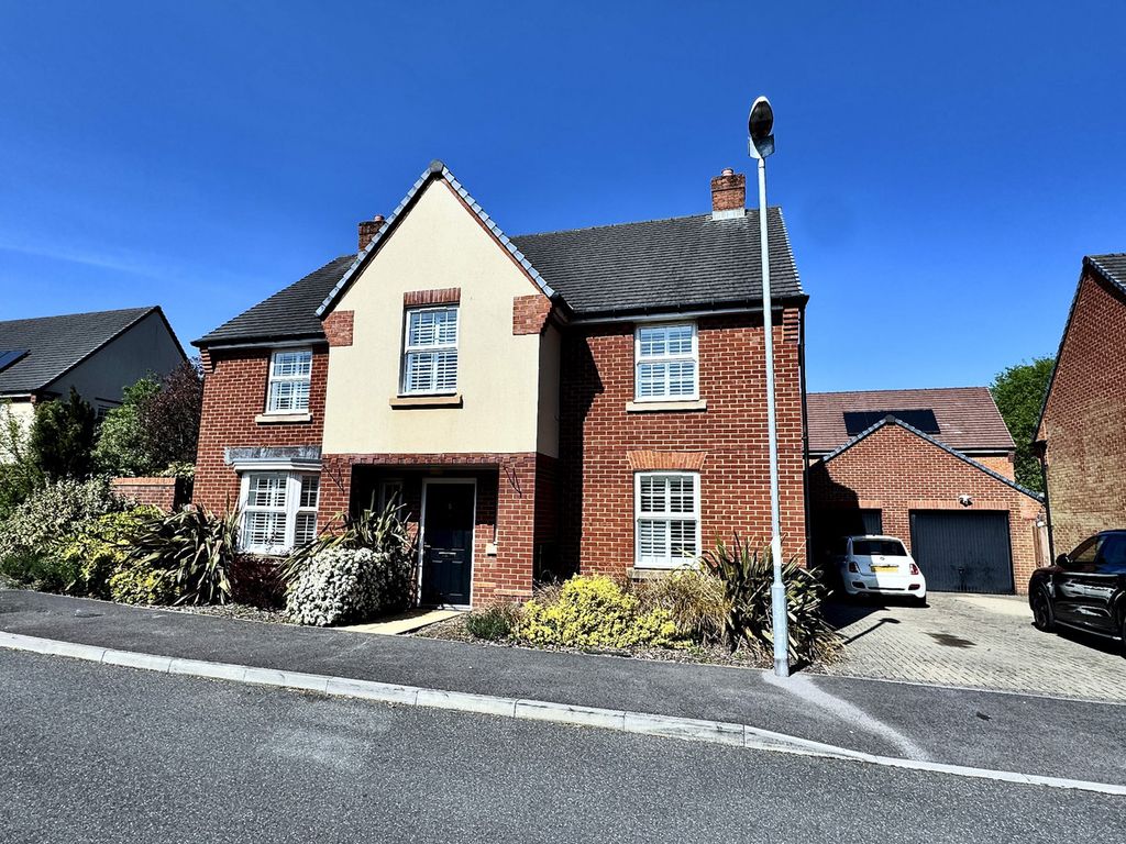 Property photo 1 of 22