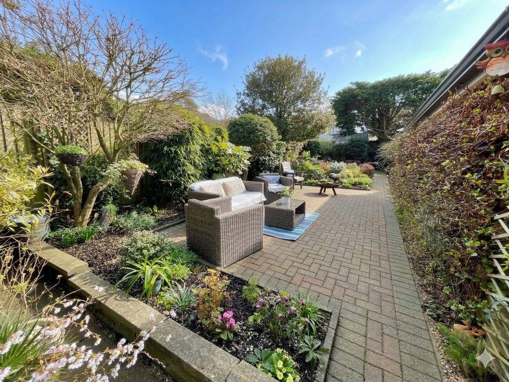 Property photo 2 of 16 4942001