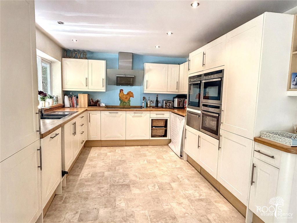 Property photo 3 of 12 Picture No. 09