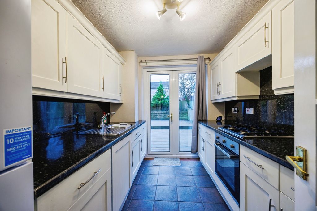 Property photo 3 of 15 Kitchen