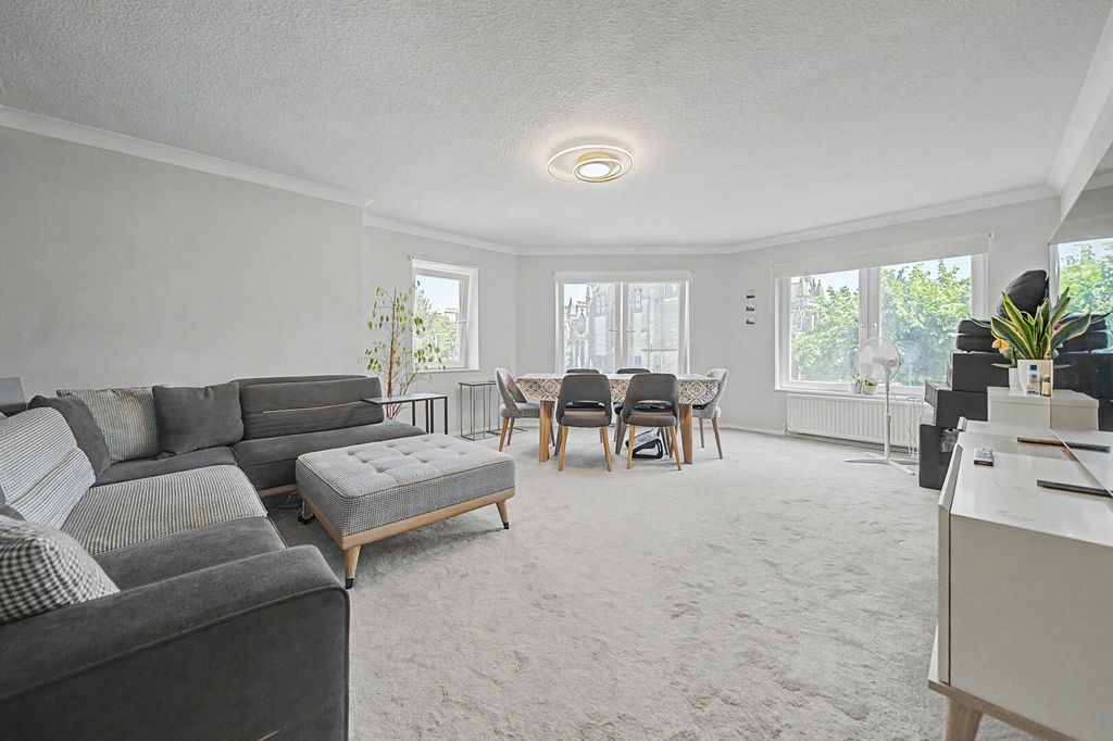 Property photo 2 of 7 Living Room