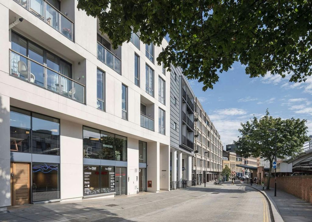 Property photo 3 of 8 Exterior