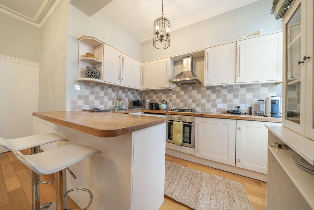 Property photo 2 of 12 1231463 (6)