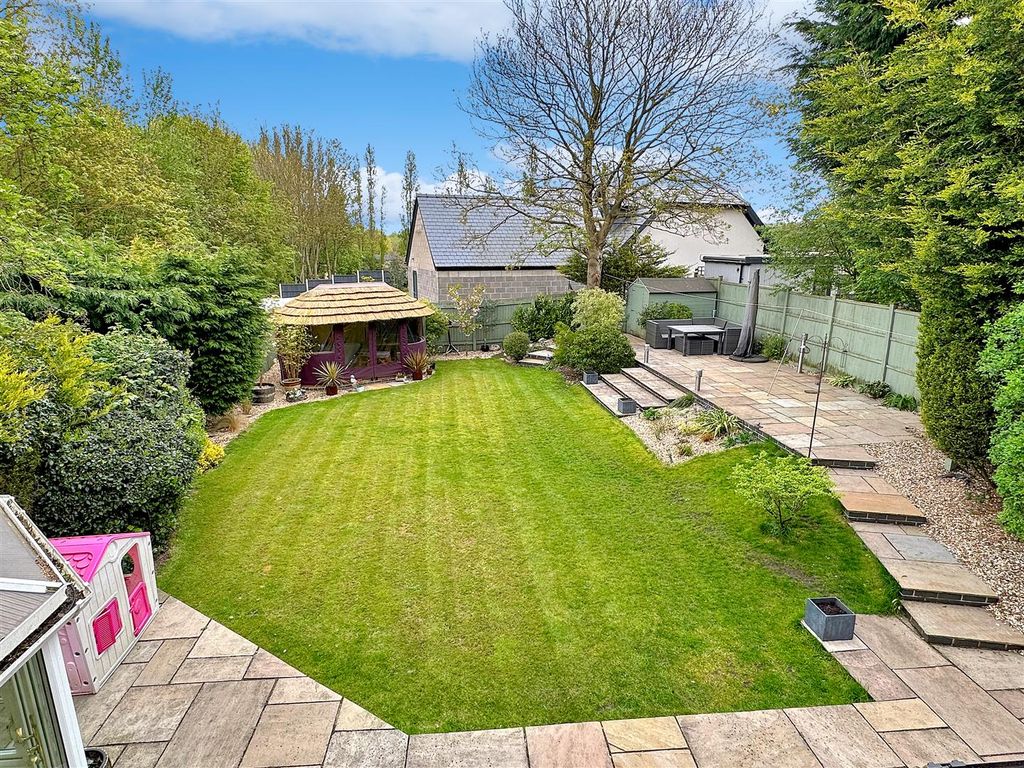 Property photo 3 of 28 Wonderful Rear Garden 692