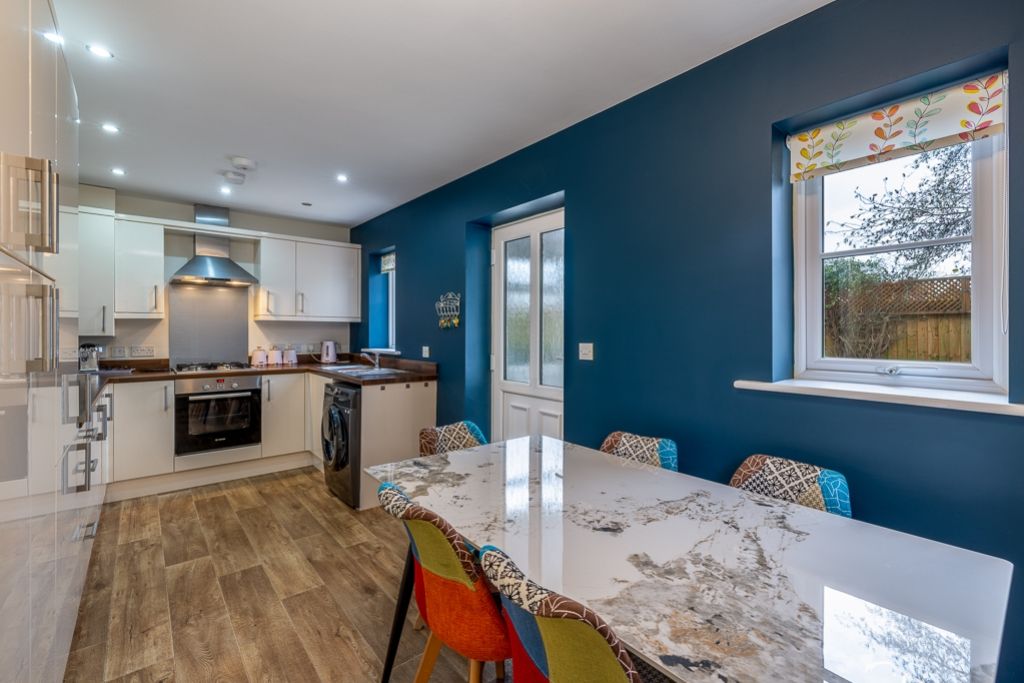 Property photo 3 of 21 15 Belle Vue Close (Holbeach)-14