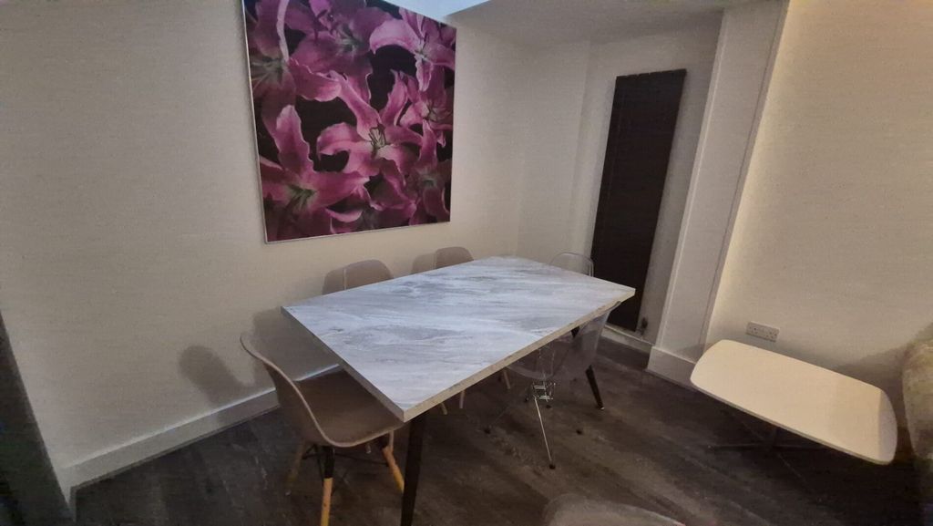 Property photo 2 of 26