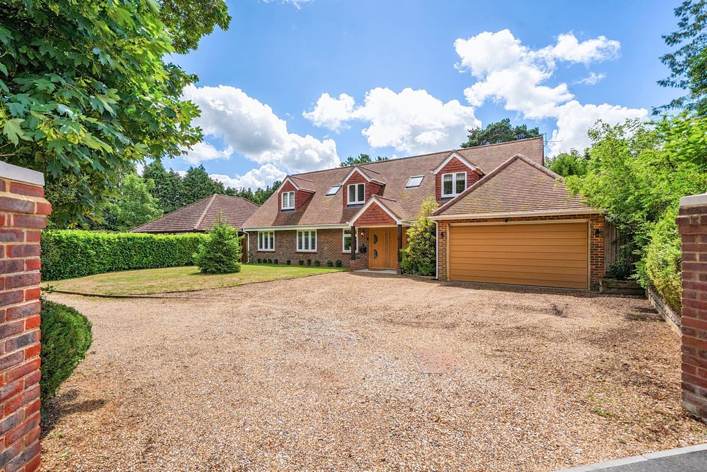 Property photo 1 of 34 1473302-31-6A27Fa...