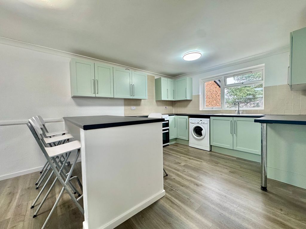 Property photo 2 of 11 Image