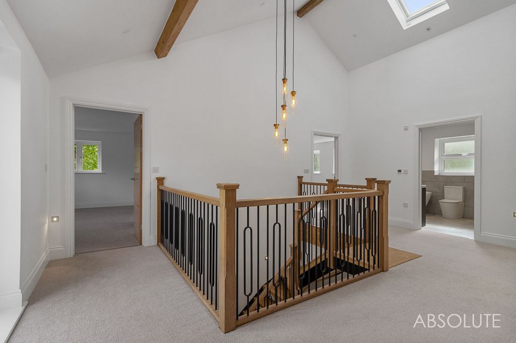 Property photo 3 of 33