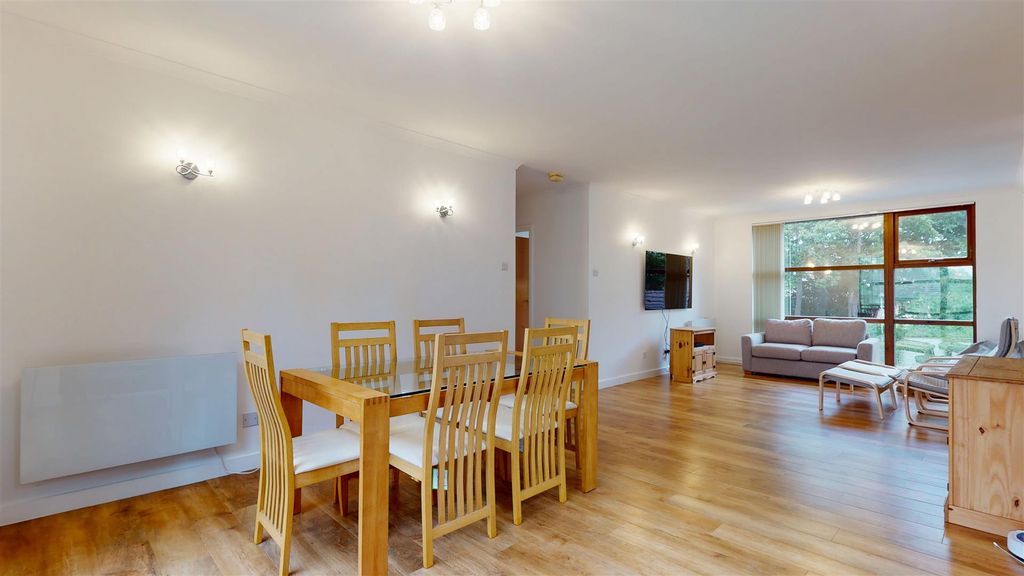 Additional image 7 of 4 bed flat for saleWoodward Place, Loughton Lodge, Milton Keynes MK8