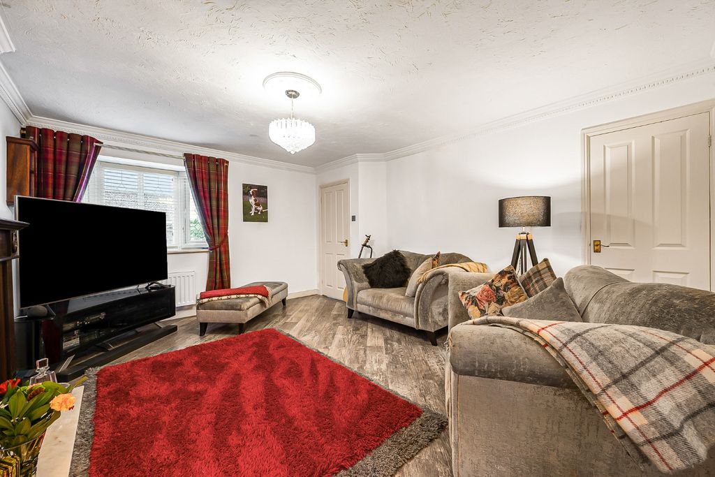 Property photo 2 of 26 4158495