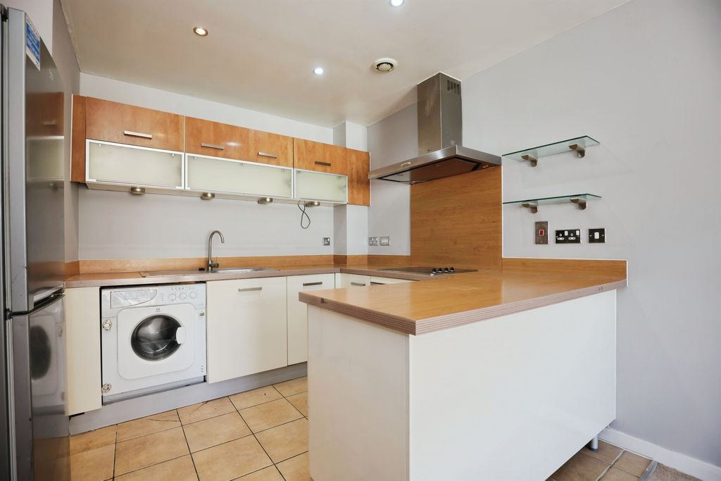 Property photo 2 of 9