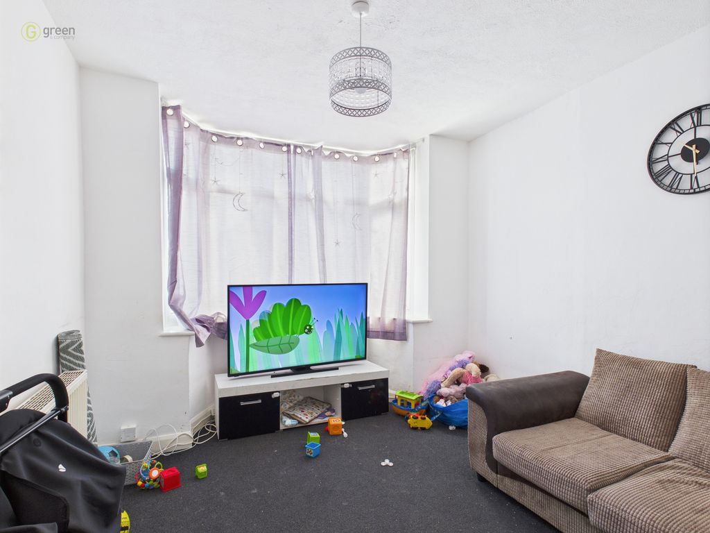 Property photo 3 of 16