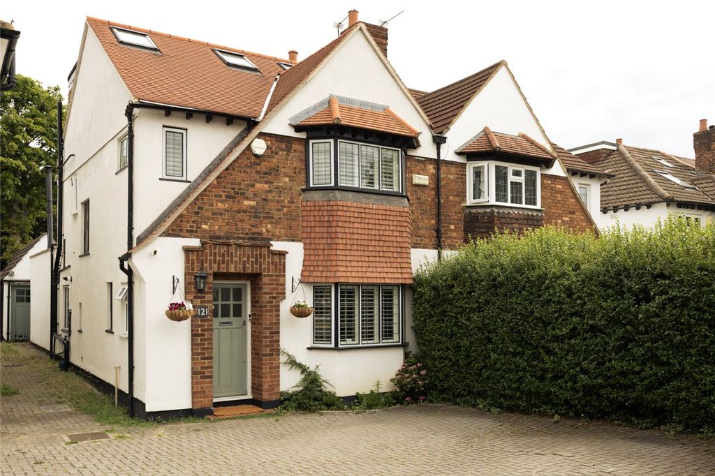 Property photo 2 of 29 Picture No. 09
