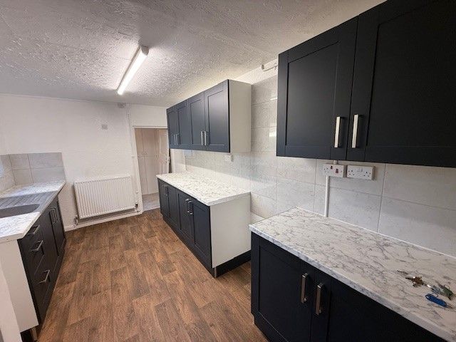 Property photo 1 of 17 Image