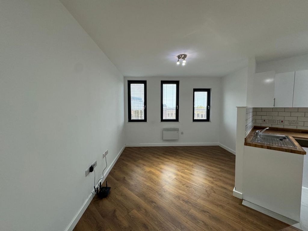 Property photo 2 of 3 Living Room