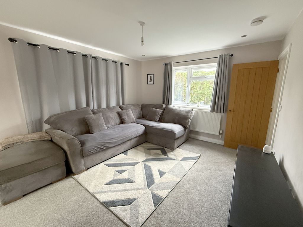 Property photo 2 of 11 Gallery