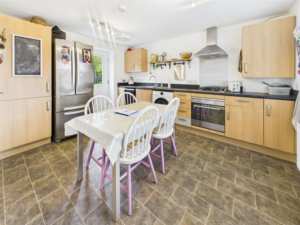 Property photo 3 of 13 Kitchen Diner