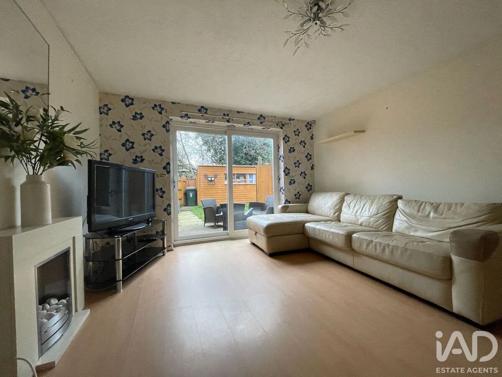 Property photo 2 of 21