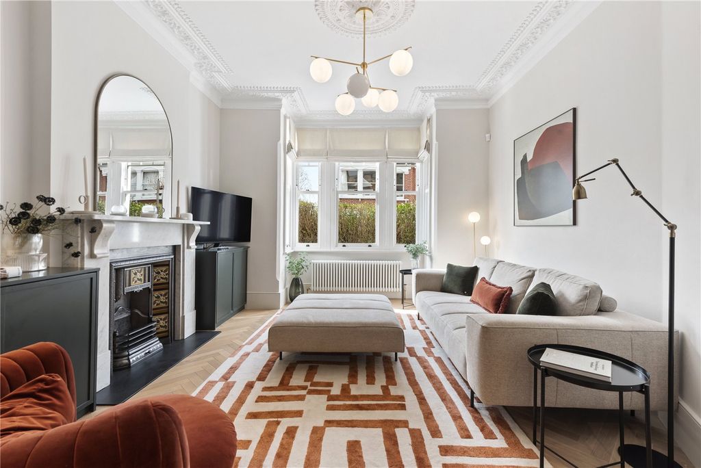 Property photo 2 of 18 Picture No. 30