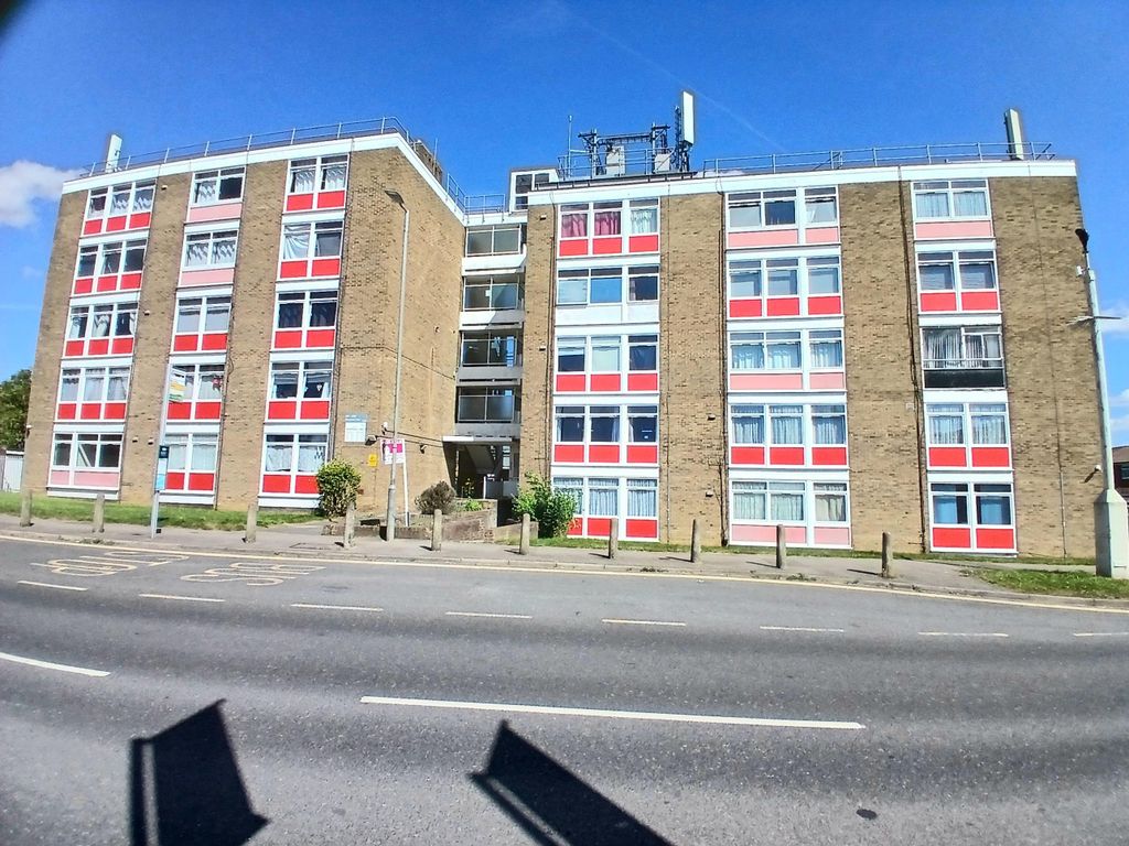 Property photo 1 of 9 Image