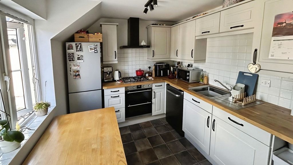 Property photo 3 of 7