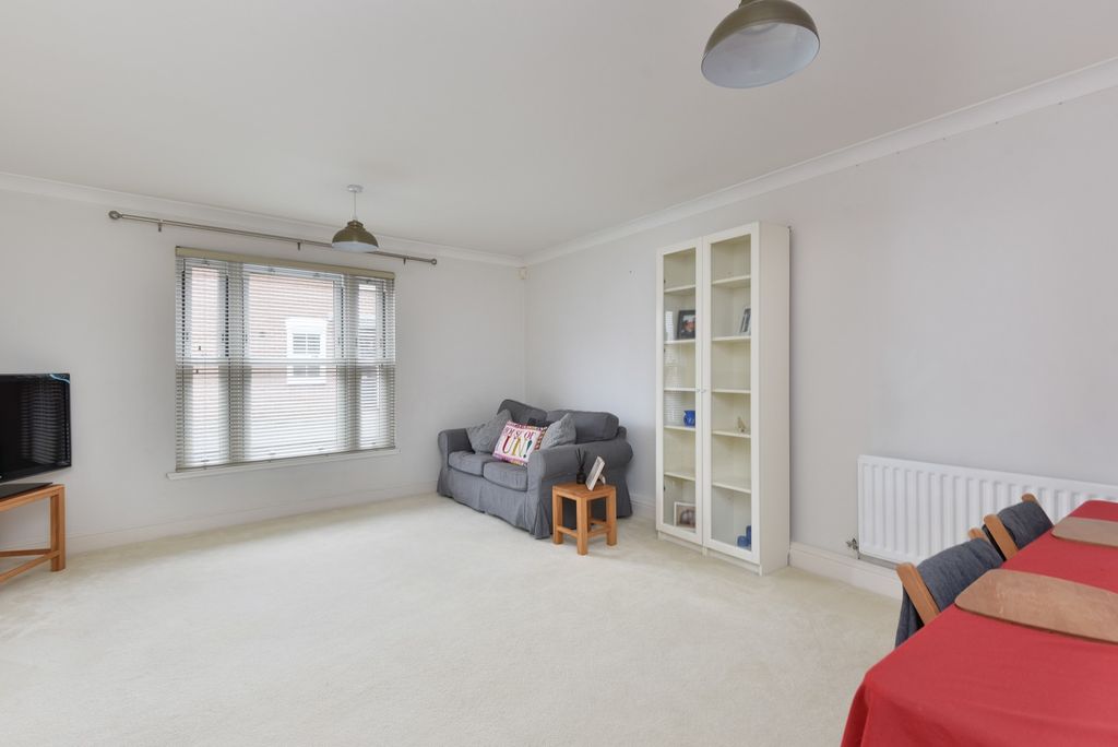 Property photo 2 of 17 4560364