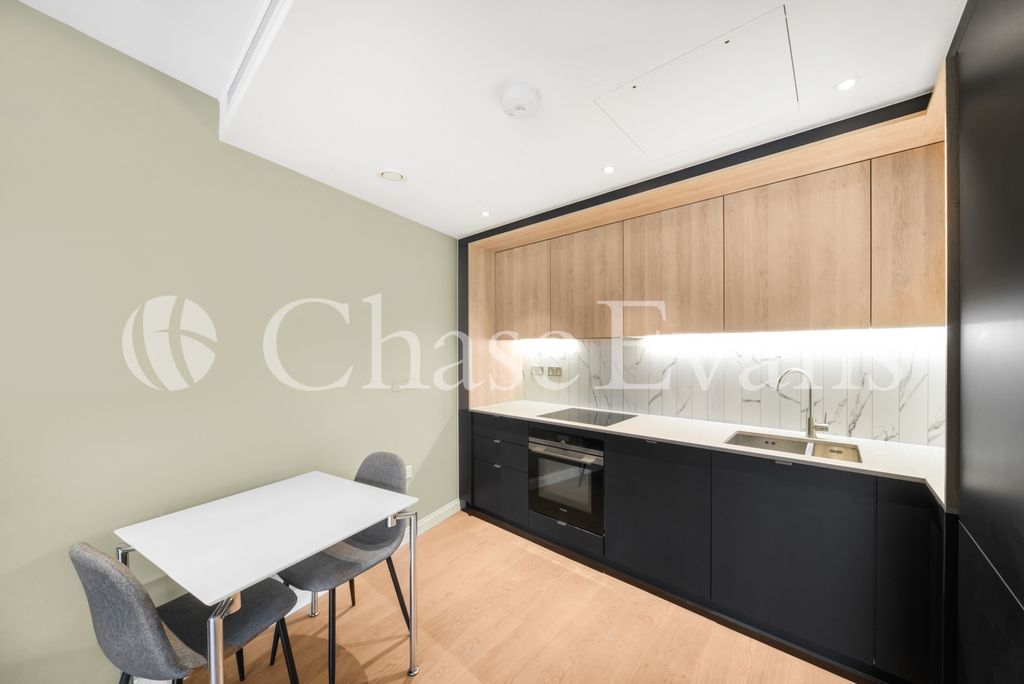 Property photo 3 of 11 Phoenix Court, Oval