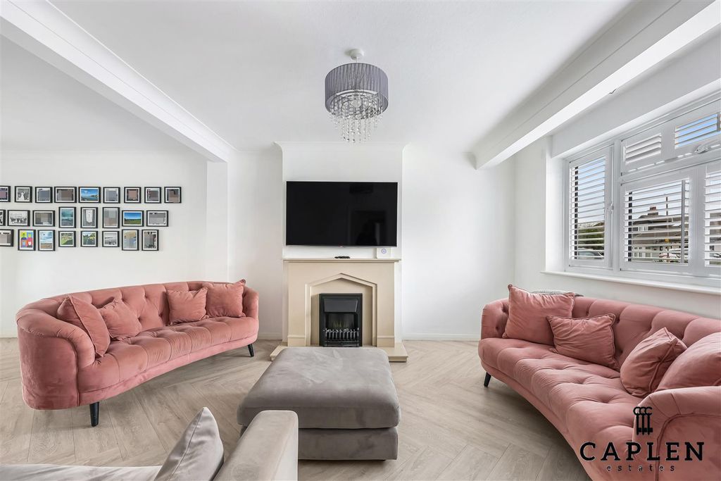 Property photo 3 of 23 4D4A6589.Jpg