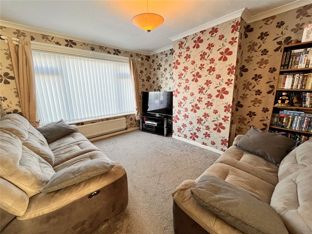 Property photo 3 of 15 Picture No. 06