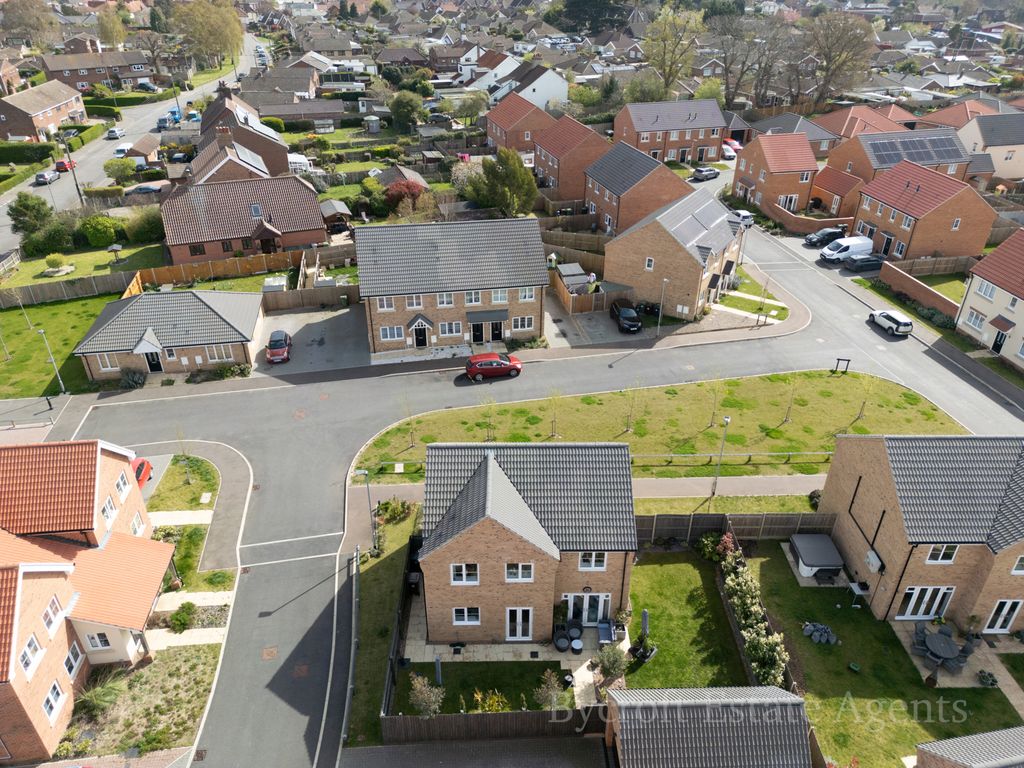 Property photo 3 of 23