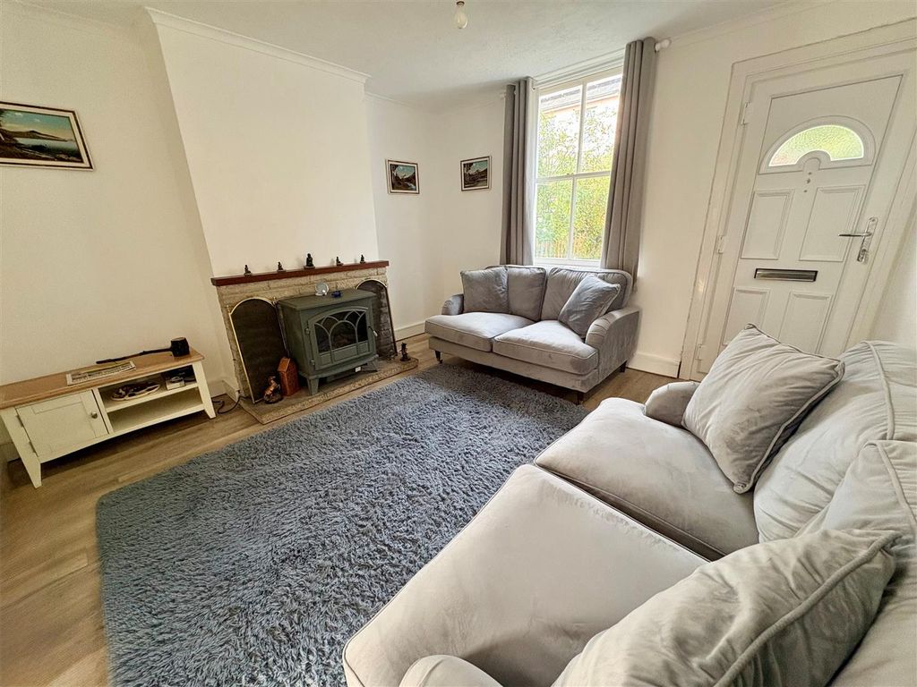 Property photo 3 of 9 8.Jpg