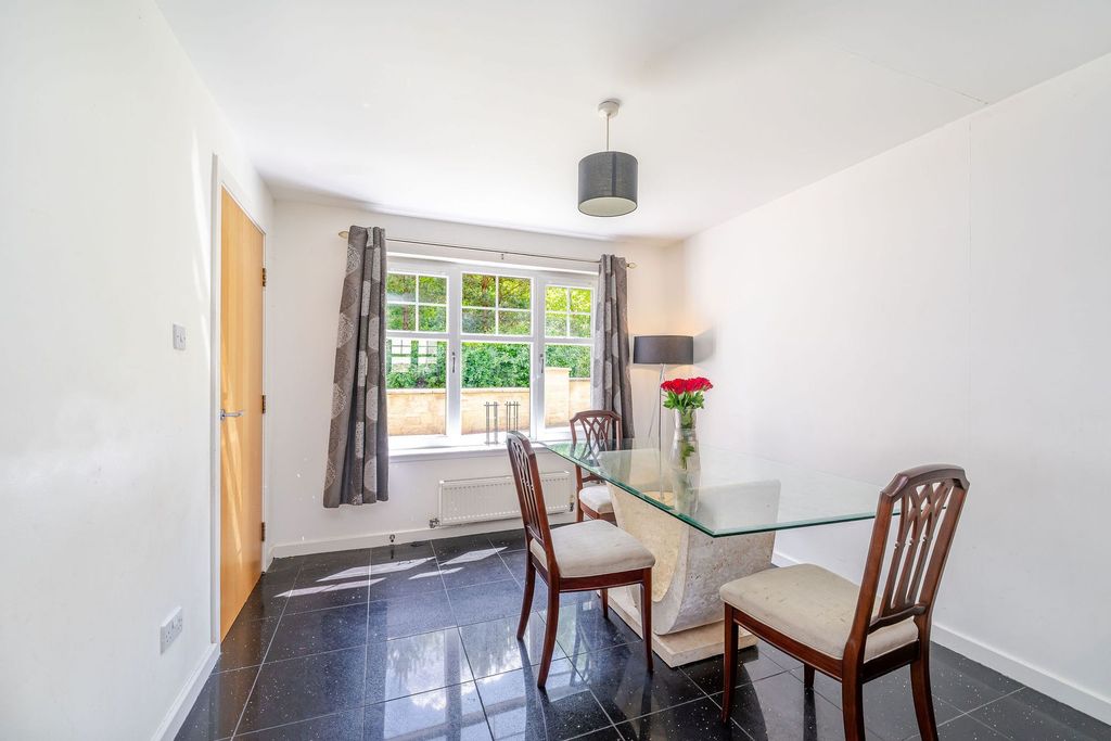 Property photo 2 of 30 Dining Area
