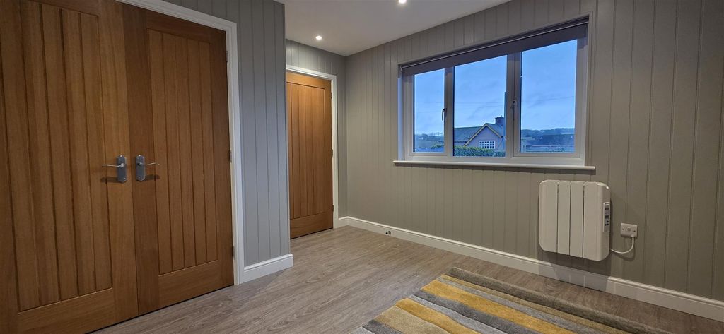 Additional image 14 of 4 bed property to rentVictoria Road, Kington HR5