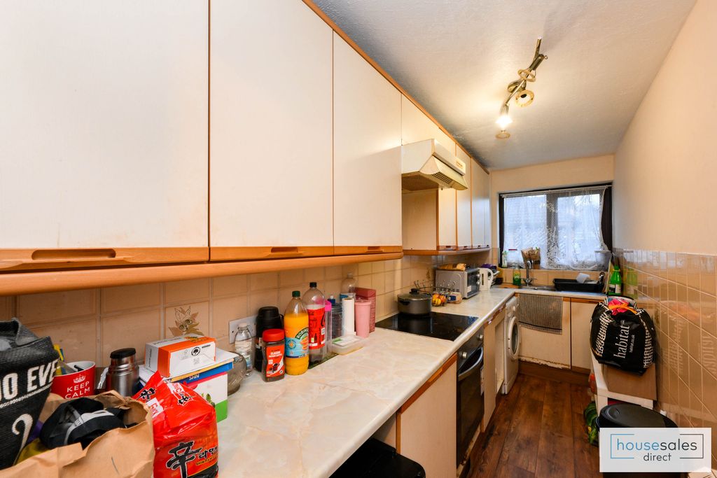 Property photo 2 of 6