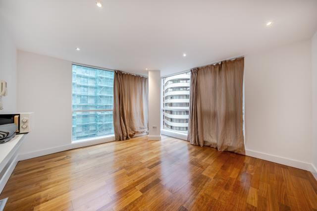 Property photo 1 of 19 Reception Room