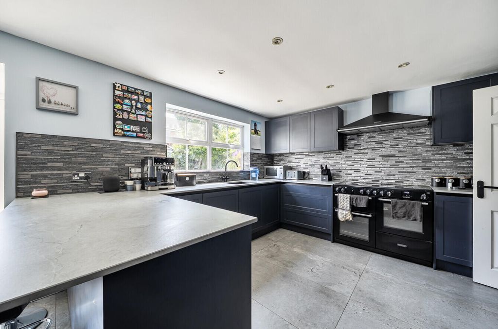 Property photo 2 of 13 Kitchen