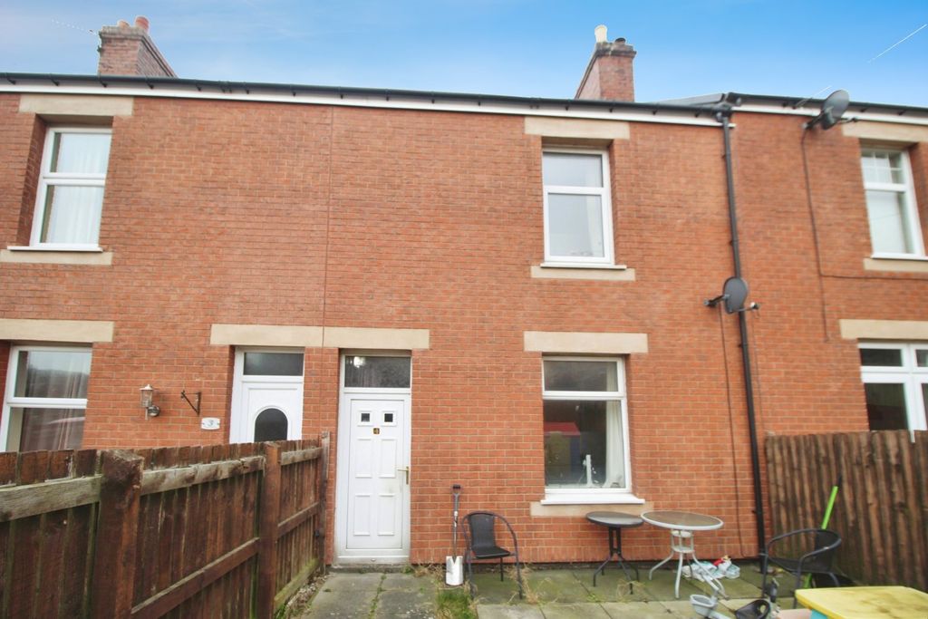 Property photo 1 of 14 External