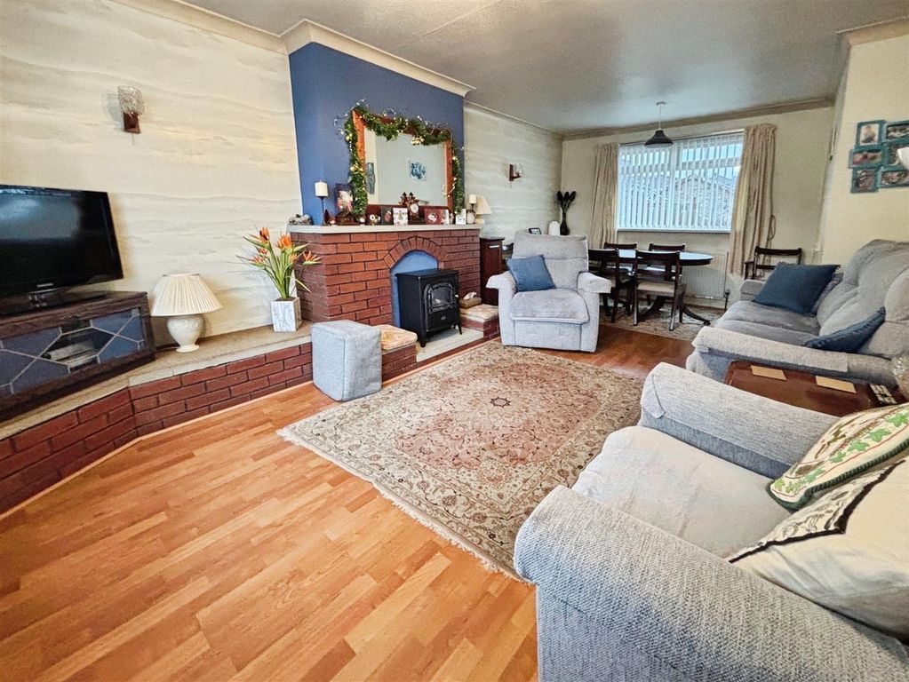 Property photo 3 of 21 Lounge Diner