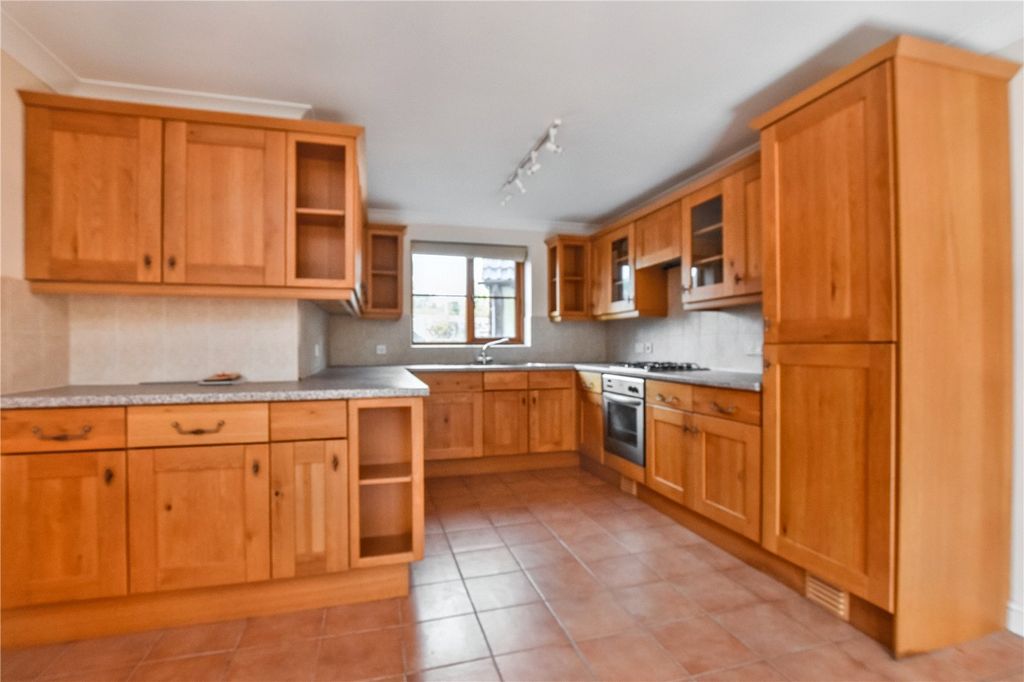 Property photo 2 of 28 Picture No. 02