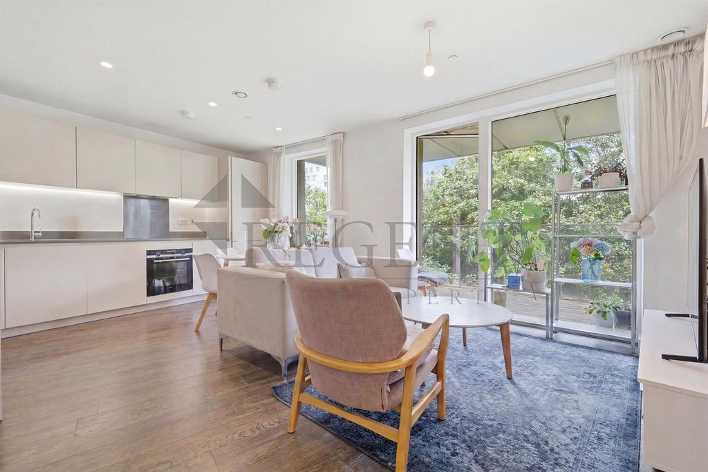 Property photo 1 of 19 (Main)