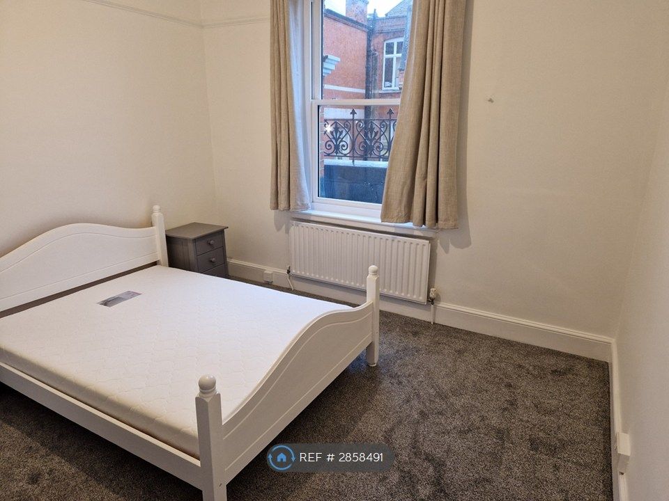 Property photo 3 of 19 Bedroom 1