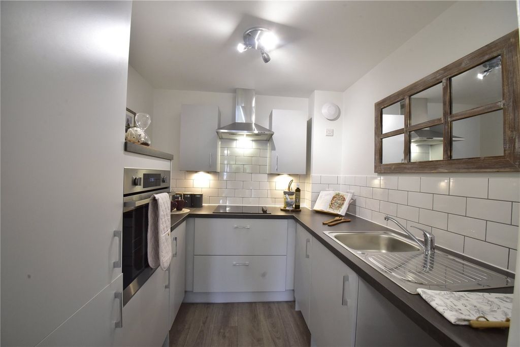 Property photo 3 of 10 Picture No. 06