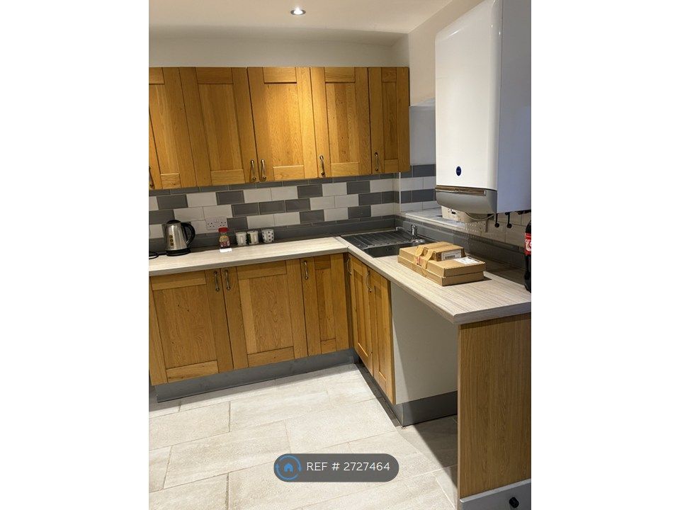 Property photo 1 of 9 Kitchen