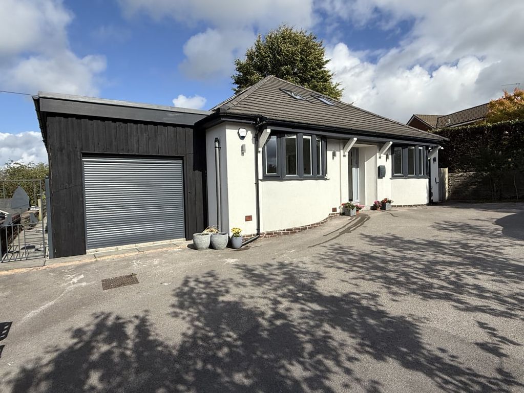 Property photo 1 of 32