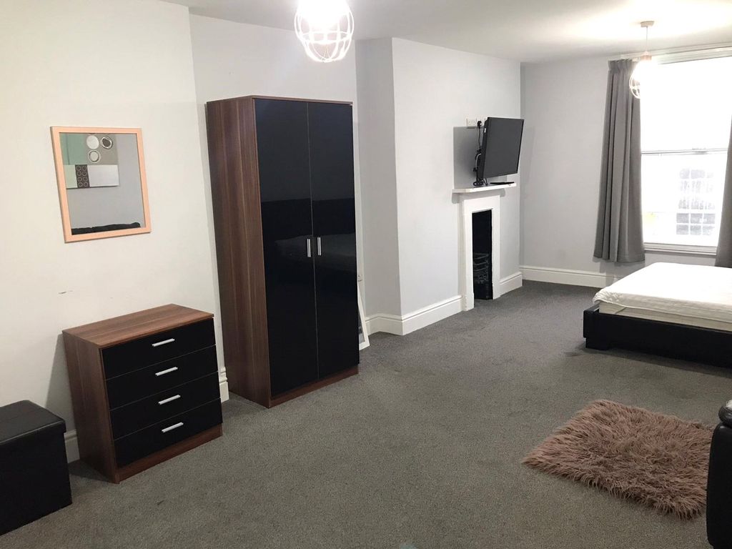 Property photo 2 of 4 Picture No. 01