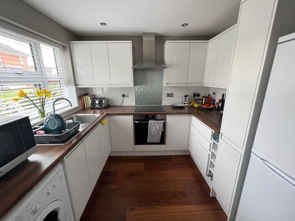 Property photo 2 of 9