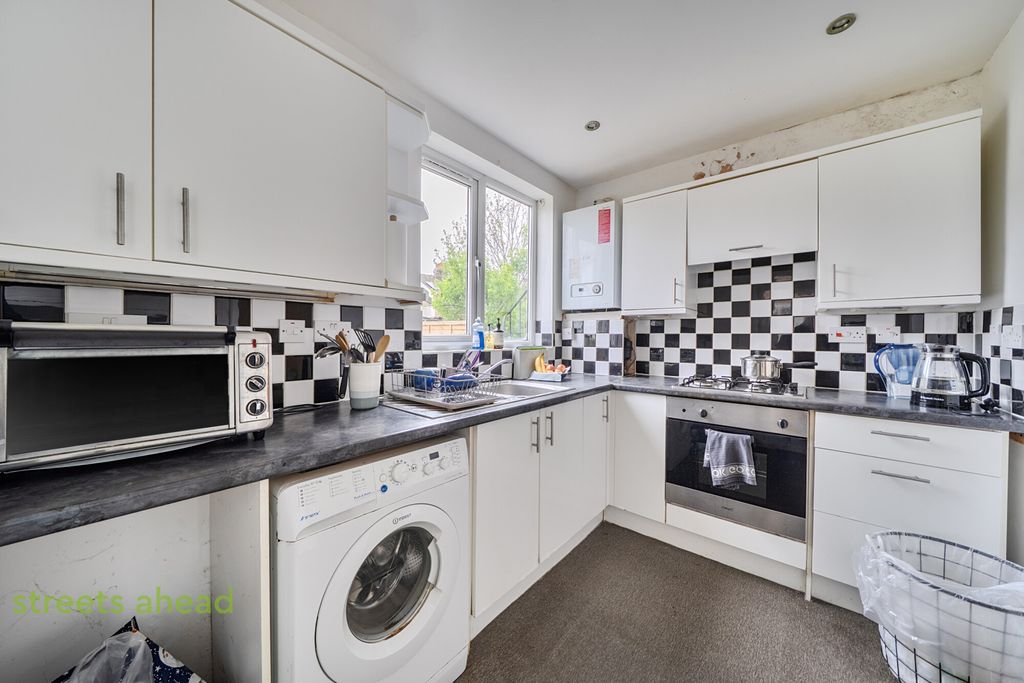 Property photo 2 of 15 73d50828-A072-4Bb...