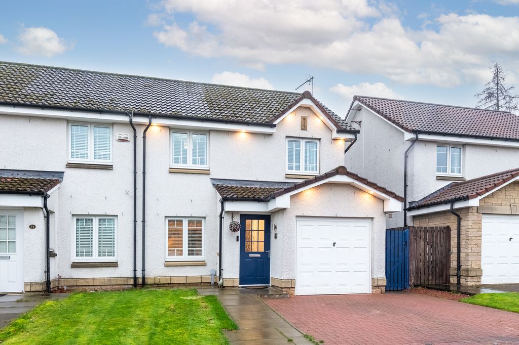 Property photo 1 of 30