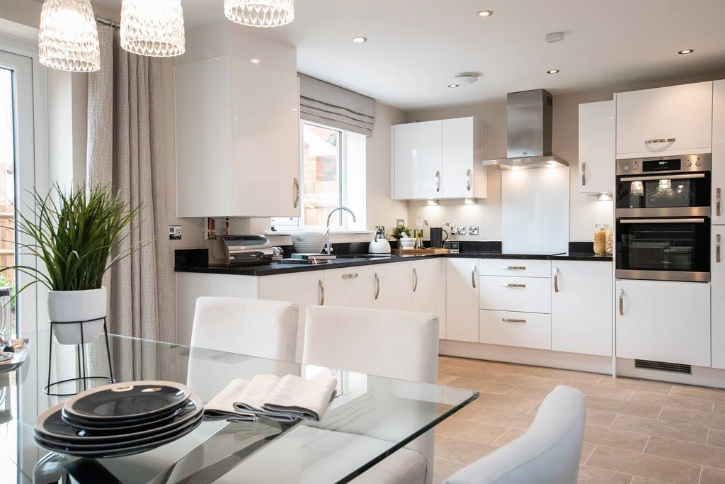 Property photo 1 of 15 A Modern Easy To Clean Kitchen/Dining Area